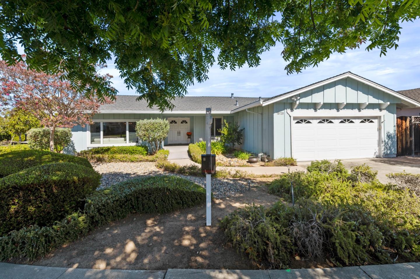 Detail Gallery Image 1 of 1 For 10720 Castine Ave, Cupertino,  CA 95014 - 3 Beds | 2 Baths