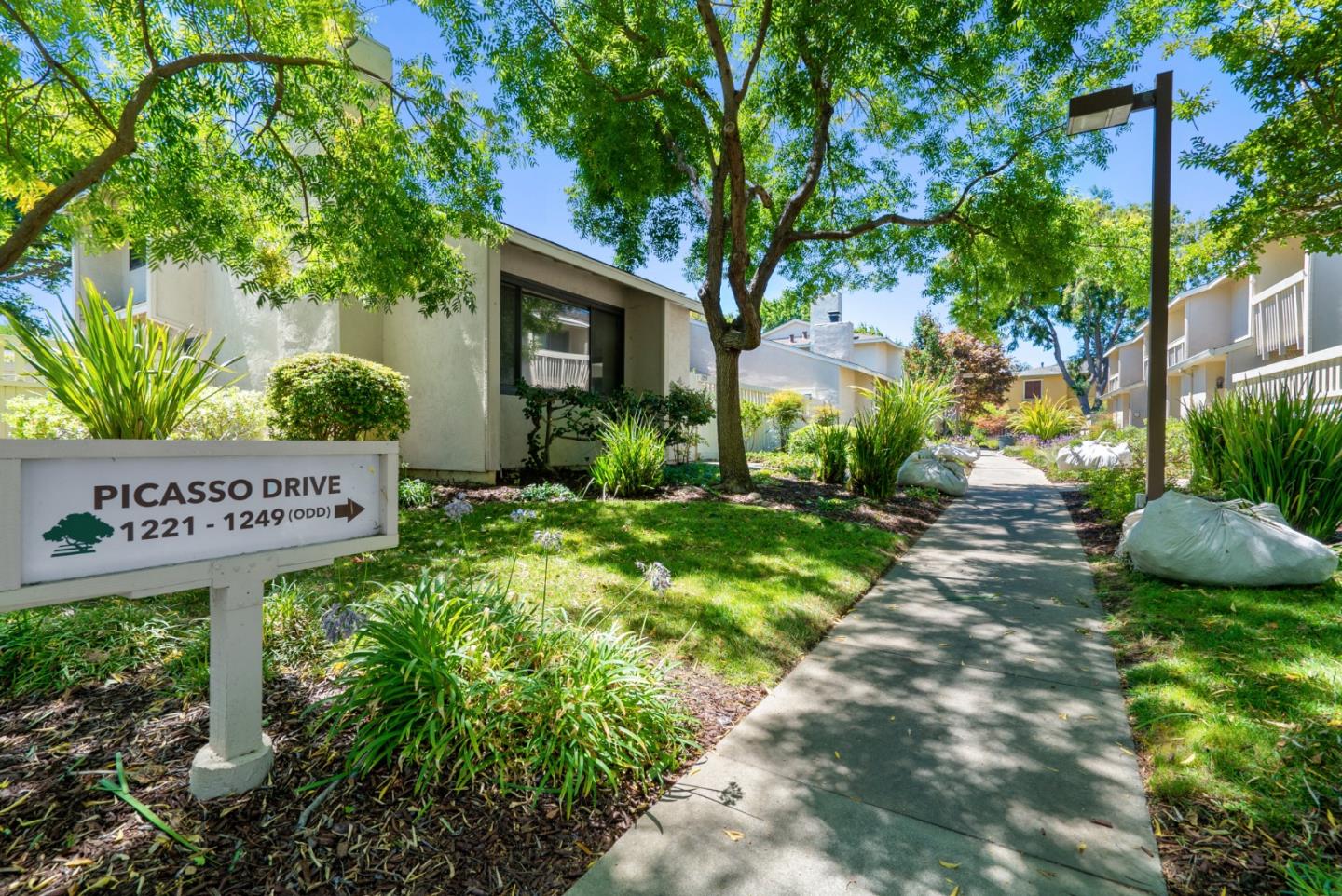 Detail Gallery Image 1 of 1 For 1231 Picasso Dr, Sunnyvale,  CA 94087 - 2 Beds | 1 Baths