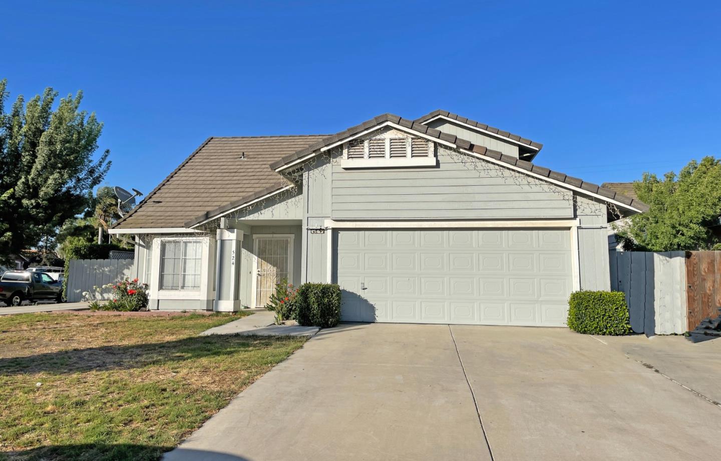 524 Windsor St, King City, CA 93930 4 Beds 2/1 Baths (Sold