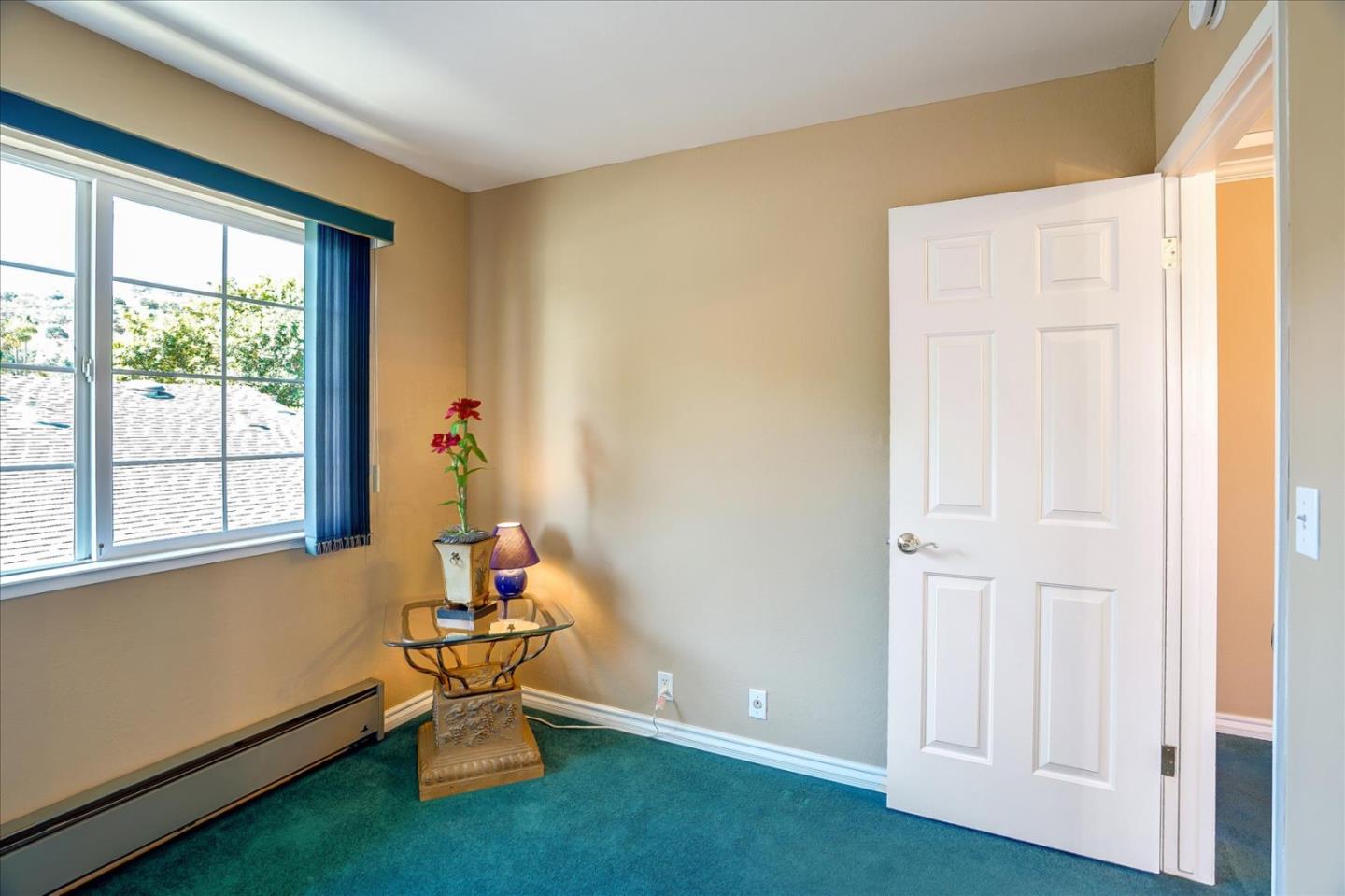 Detail Gallery Image 16 of 41 For 281 Martinvale Ln, San Jose,  CA 95119 - 5 Beds | 2 Baths