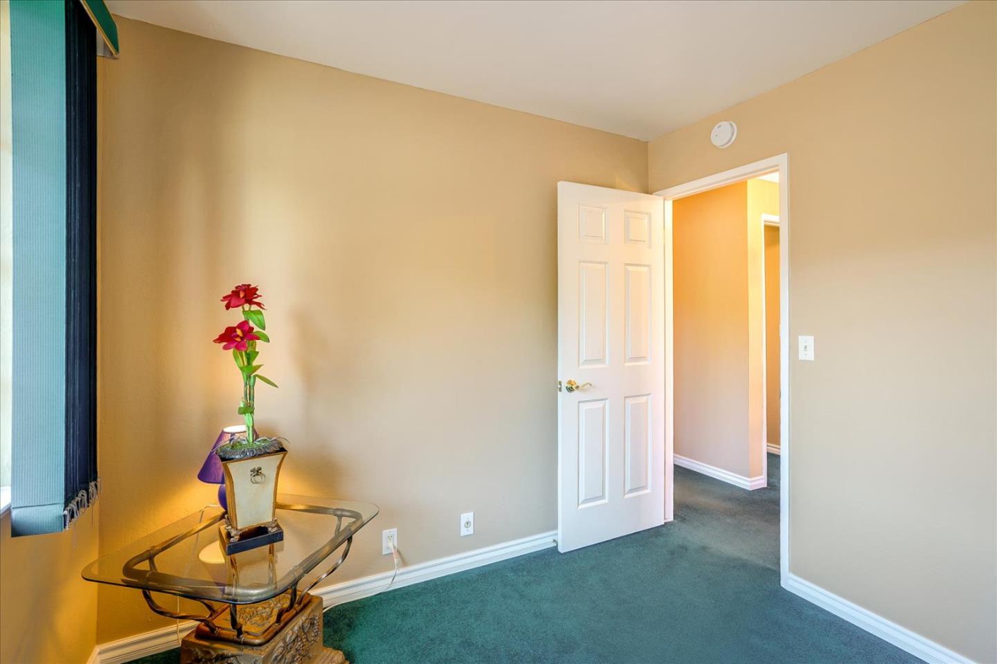 Detail Gallery Image 18 of 41 For 281 Martinvale Ln, San Jose,  CA 95119 - 5 Beds | 2 Baths