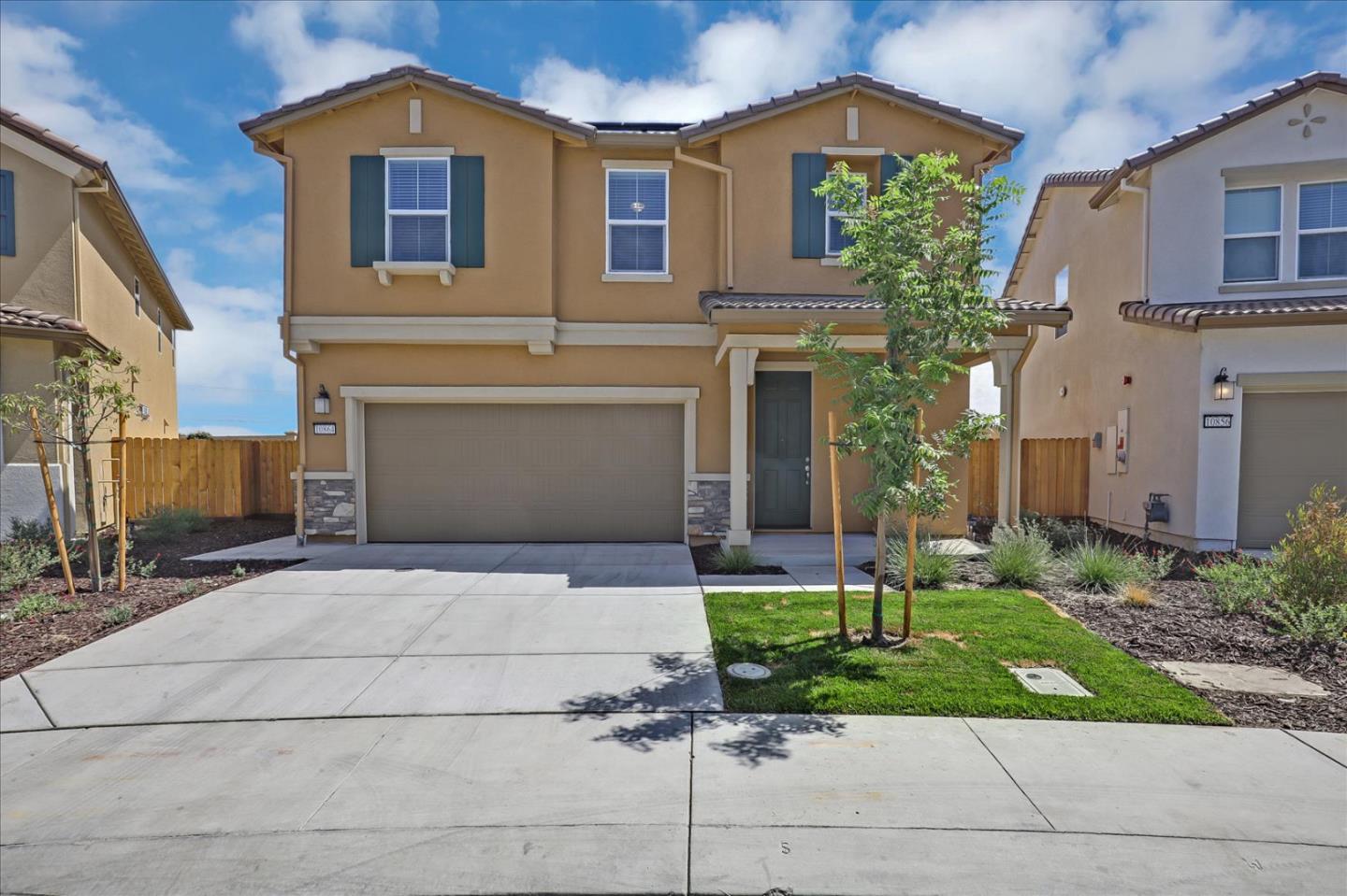 Detail Gallery Image 1 of 6 For 10864 Vico Ln, Stockton,  CA 95209 - 3 Beds | 2/1 Baths