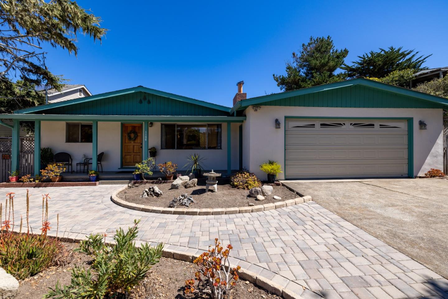 1186 Jewell Ave, Pacific Grove, CA 93950 5 Beds 3 Baths (Sold