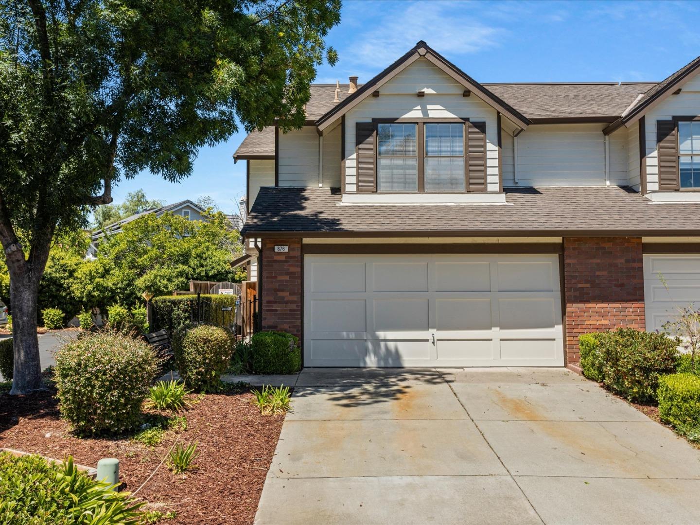 Detail Gallery Image 1 of 1 For 876 Erie Cir, Milpitas,  CA 95035 - 2 Beds | 2/1 Baths