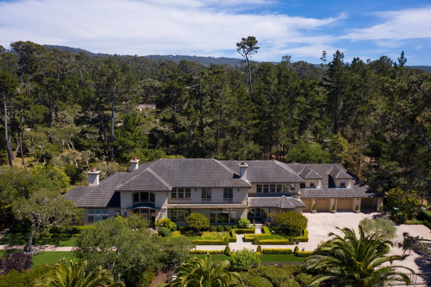 2817 17 Mile Drive Dr, Pebble Beach, CA 93953 6 Beds 5/1 Baths
