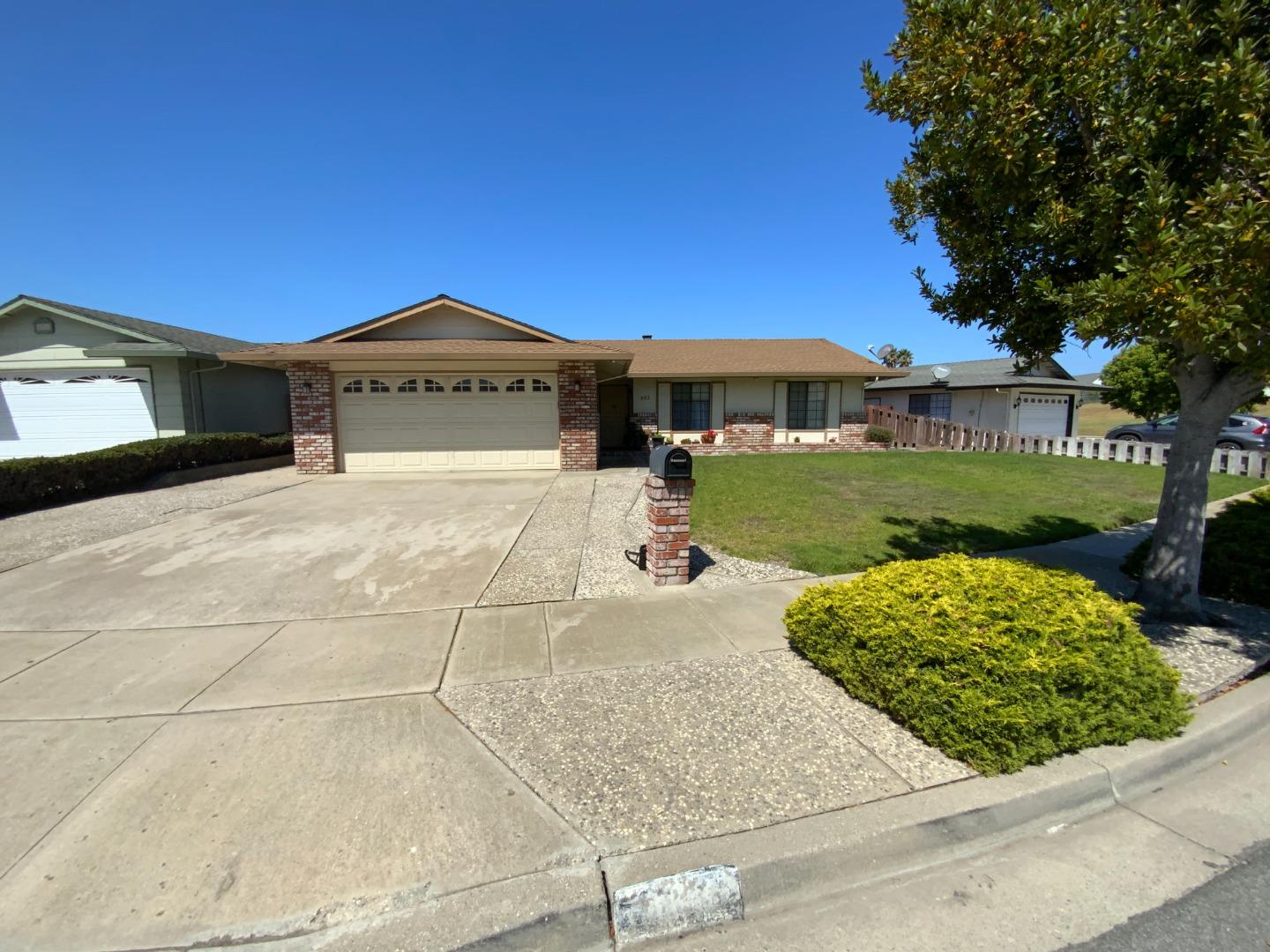 883 Van Ness Ct, Salinas, CA 93907 3 Beds 2 Baths (Sold