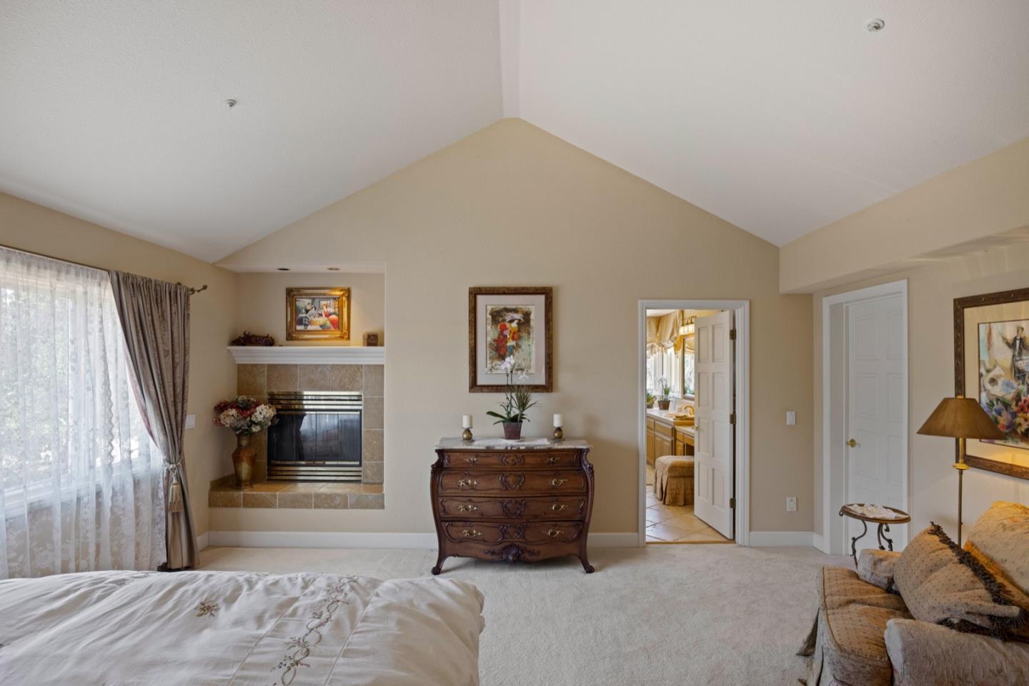 Detail Gallery Image 24 of 70 For 26265 Paseo Del Sur, Monterey,  CA 93940 - 5 Beds | 4/1 Baths