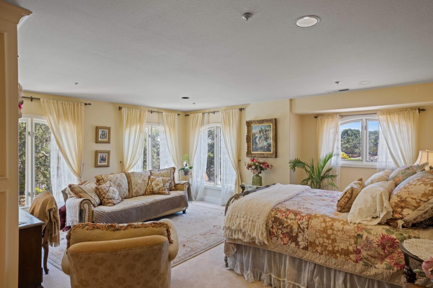 Detail Gallery Image 31 of 70 For 26265 Paseo Del Sur, Monterey,  CA 93940 - 5 Beds | 4/1 Baths