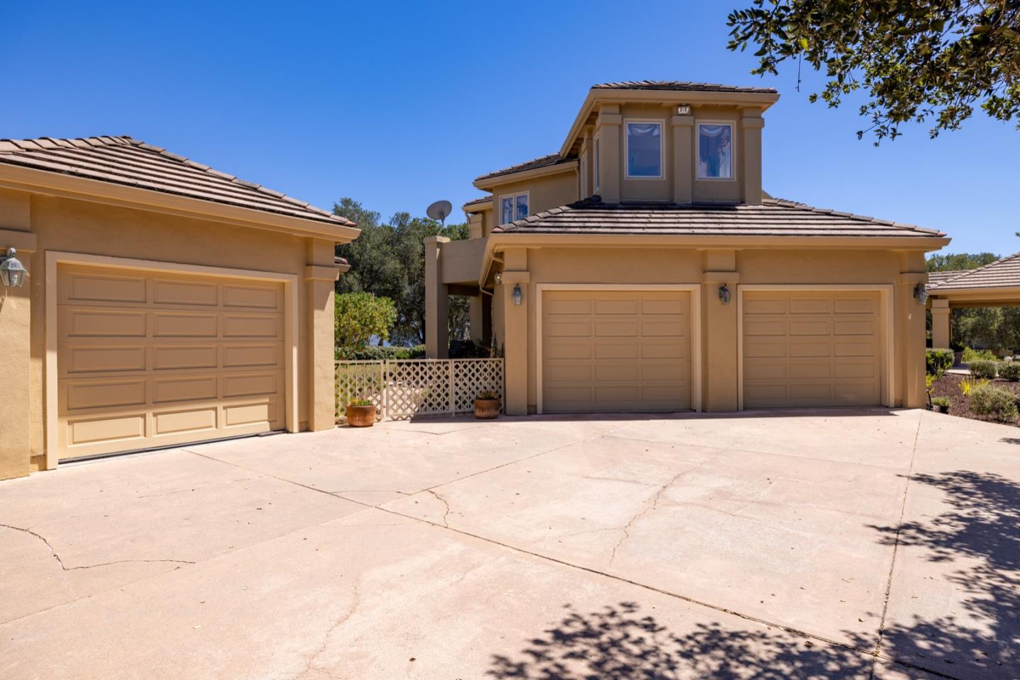 Detail Gallery Image 62 of 70 For 26265 Paseo Del Sur, Monterey,  CA 93940 - 5 Beds | 4/1 Baths