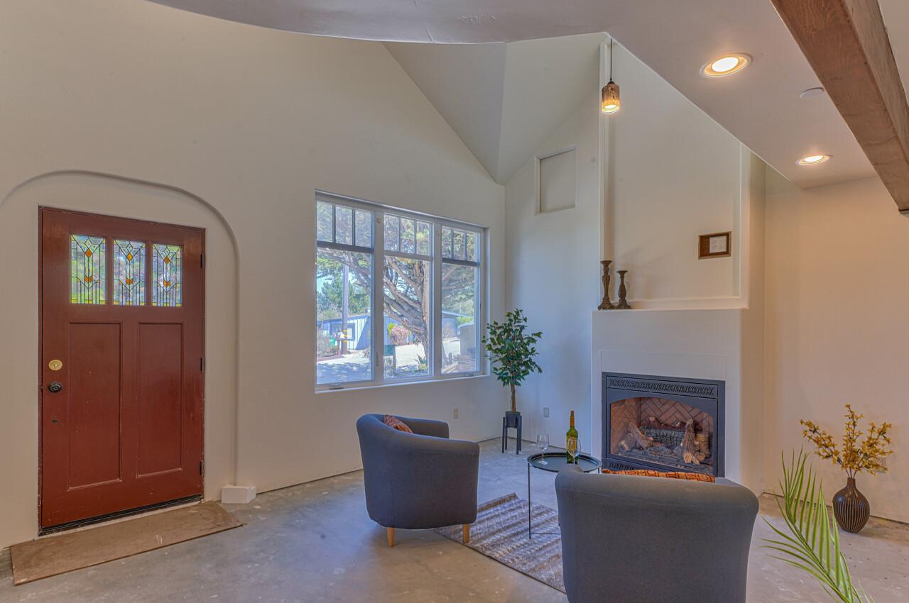 Detail Gallery Image 4 of 35 For 957 Syida Dr, Pacific Grove,  CA 93950 - 3 Beds | 2 Baths