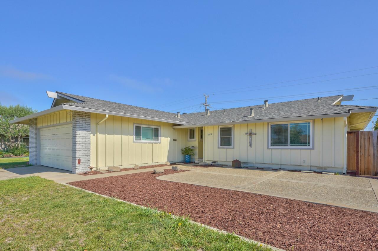 Detail Gallery Image 1 of 1 For 780 Bedford Dr, Salinas,  CA 93901 - 3 Beds | 2 Baths