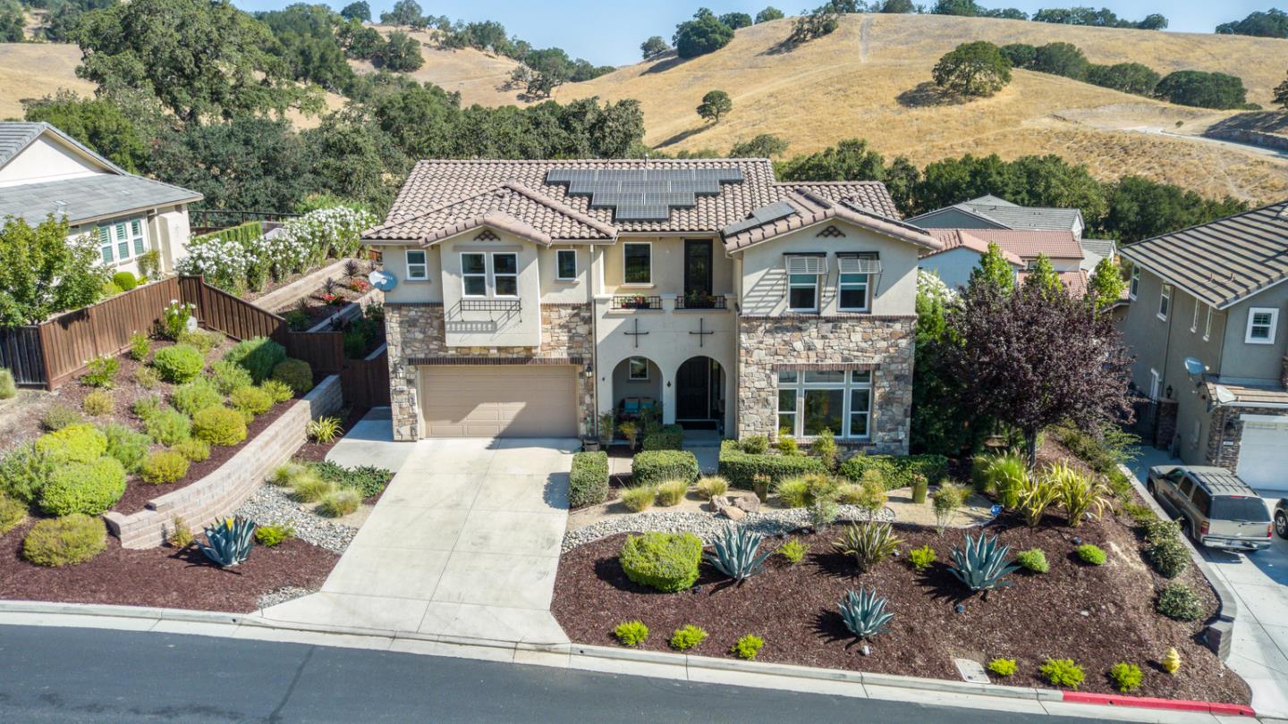 Detail Gallery Image 1 of 1 For 1851 Carob Ct, Gilroy,  CA 95020 - 4 Beds | 3/1 Baths