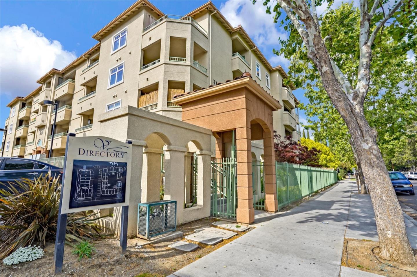 Detail Gallery Image 1 of 1 For 3128 Loma Verde Dr #210,  San Jose,  CA 95117 - 2 Beds | 2 Baths