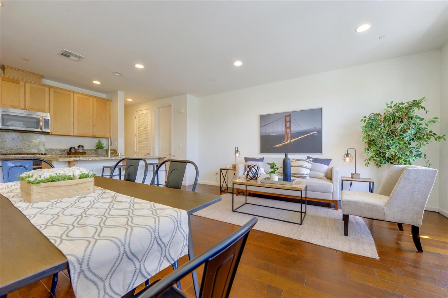 Detail Gallery Image 1 of 1 For 631 True Wind Way #207,  Redwood City,  CA 94063 - 2 Beds | 2 Baths