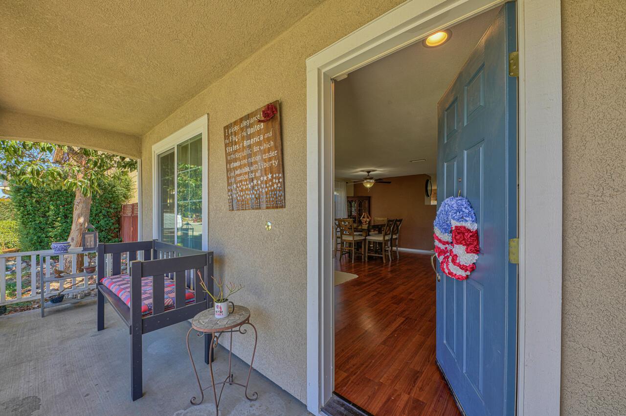 Detail Gallery Image 1 of 1 For 2431 Glenview Dr, Hollister,  CA 95023 - 4 Beds | 2/1 Baths