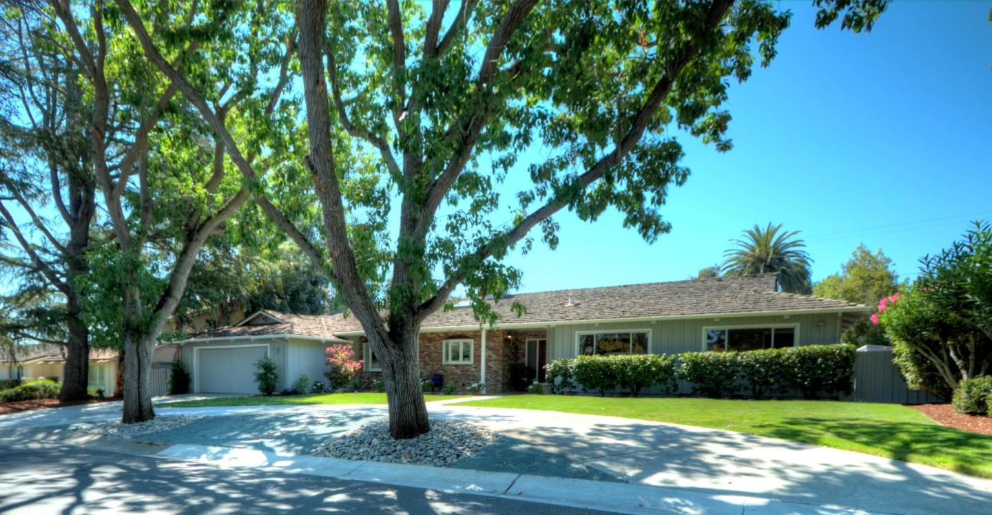448 Santa Barbara Dr, Los Altos, CA 94022 4 Beds 2/1 Baths (Sold