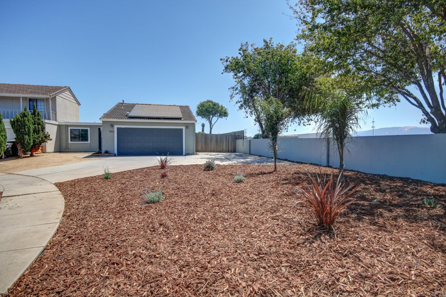 Detail Gallery Image 1 of 1 For 597 Powell St, Salinas,  CA 93907 - 3 Beds | 2 Baths