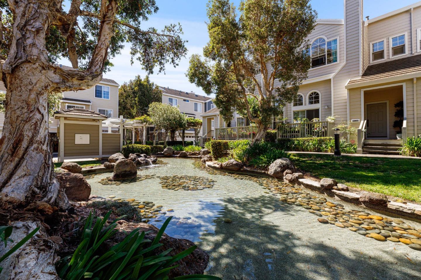 316 Genoa Dr, Redwood City, CA 94065 2 Beds 2/1 Baths (Expired