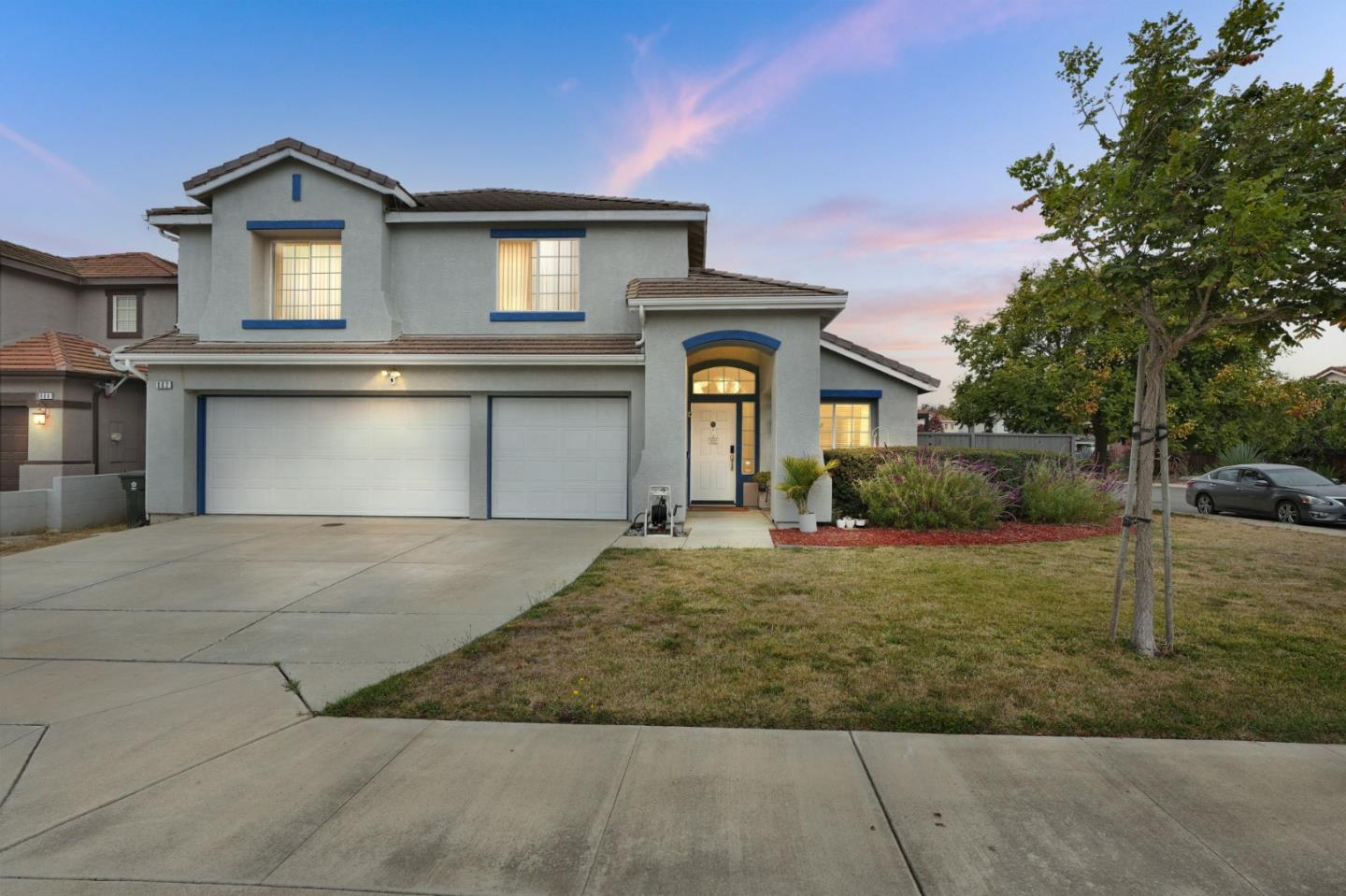 Detail Gallery Image 1 of 1 For 882 Chamise Dr, Salinas,  CA 93905 - 4 Beds | 2/1 Baths