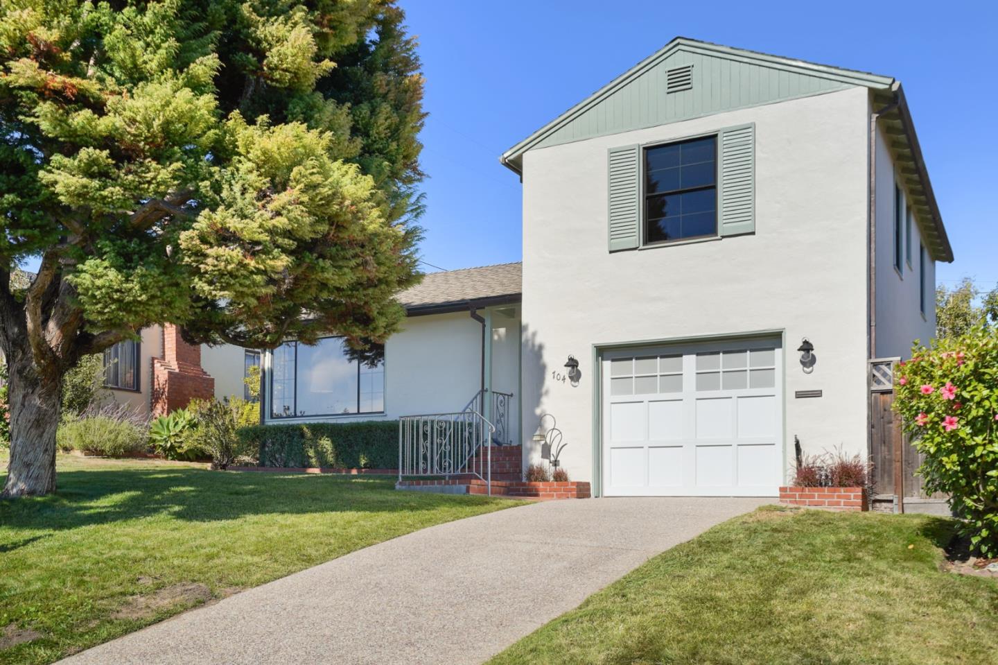 704 Cypress Ave, San Bruno, CA 94066 2 Beds 1/1 Baths (Sold