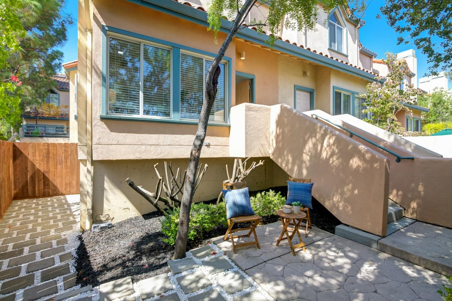 Detail Gallery Image 1 of 1 For 25 Mcaker Ct #122,  San Mateo,  CA 94403 - 3 Beds | 2/1 Baths