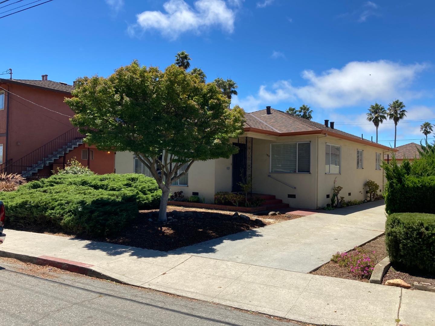 135 Canfield Ave, Santa Cruz, CA 95060 2 Beds 1 Baths (Sold