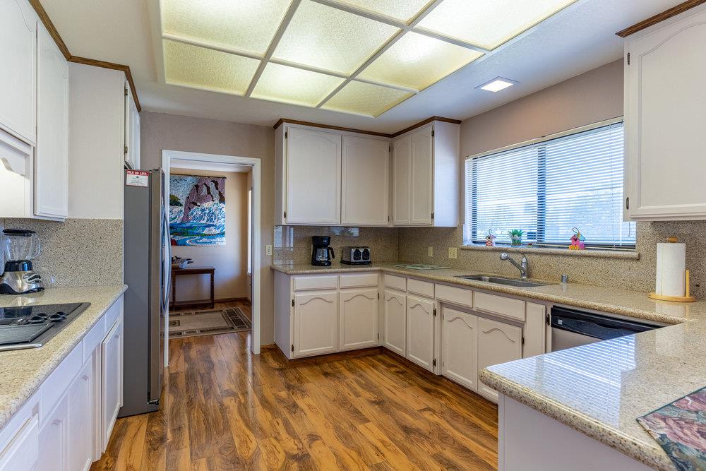 885 S Ridgemark Dr, Hollister, CA 95023 3 Beds 2 Baths (Active