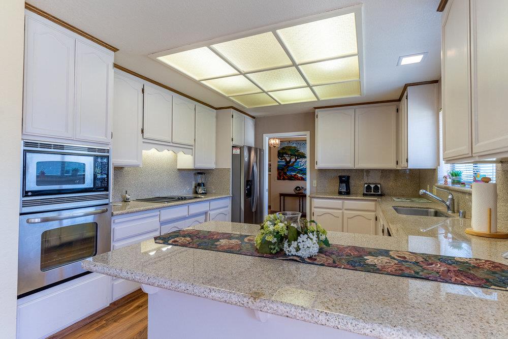 885 S Ridgemark Dr, Hollister, CA 95023 2 Beds 2 Baths (Active