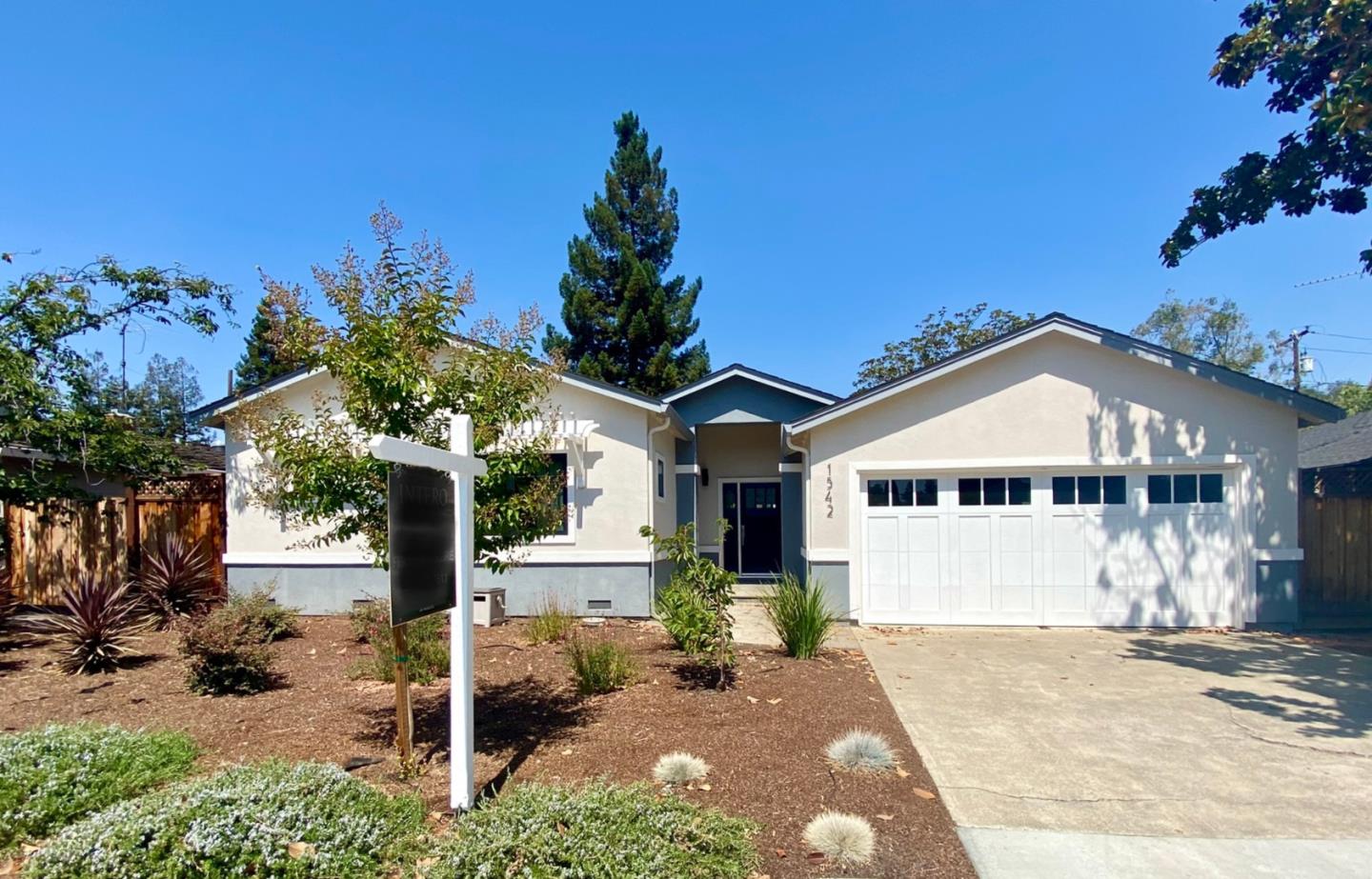 Detail Gallery Image 1 of 1 For 1542 Melba Ct, Mountain View,  CA 94040 - 3 Beds | 2 Baths