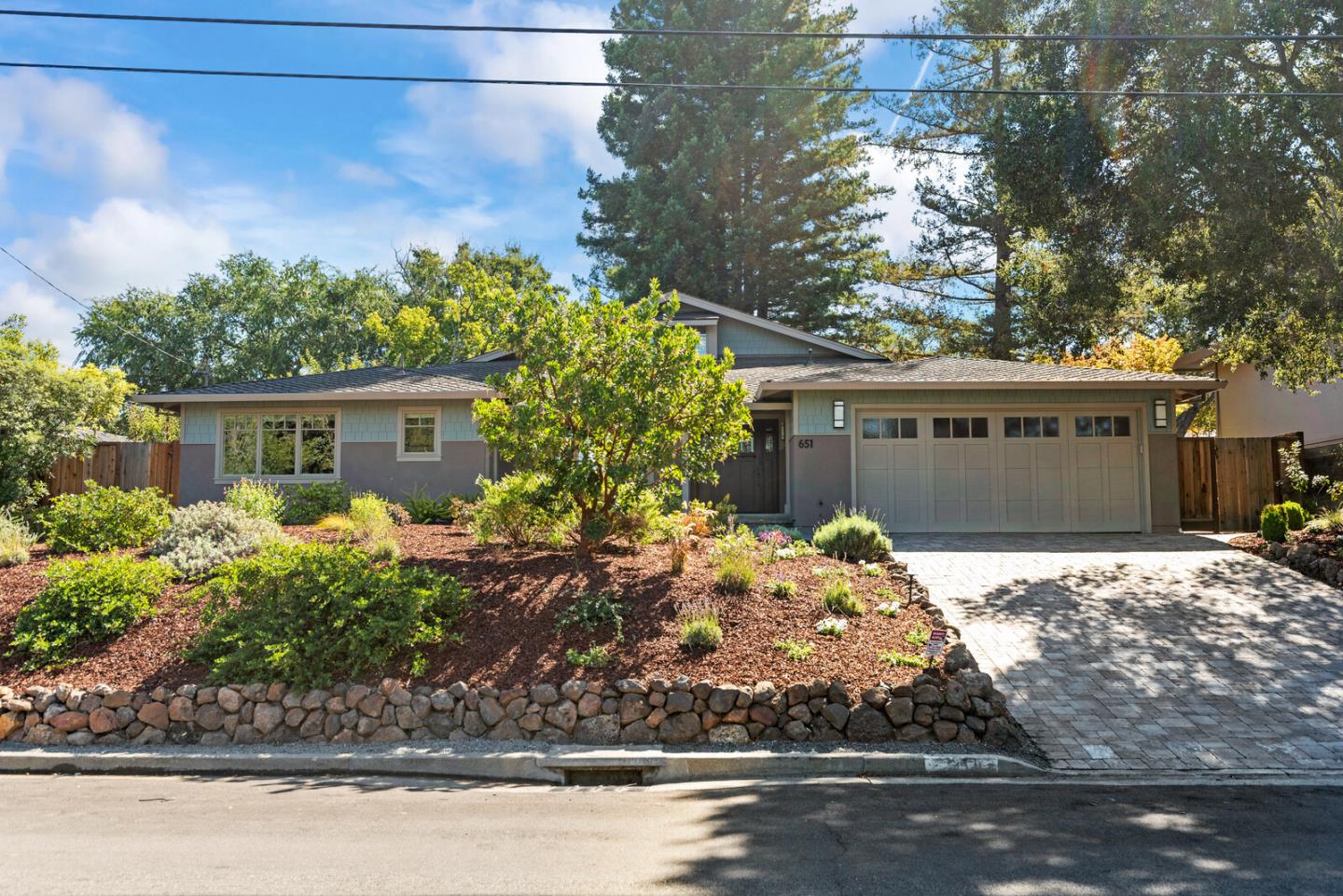 Detail Gallery Image 1 of 1 For 651 La Mesa Dr, Portola Valley,  CA 94028 - 4 Beds | 3/1 Baths