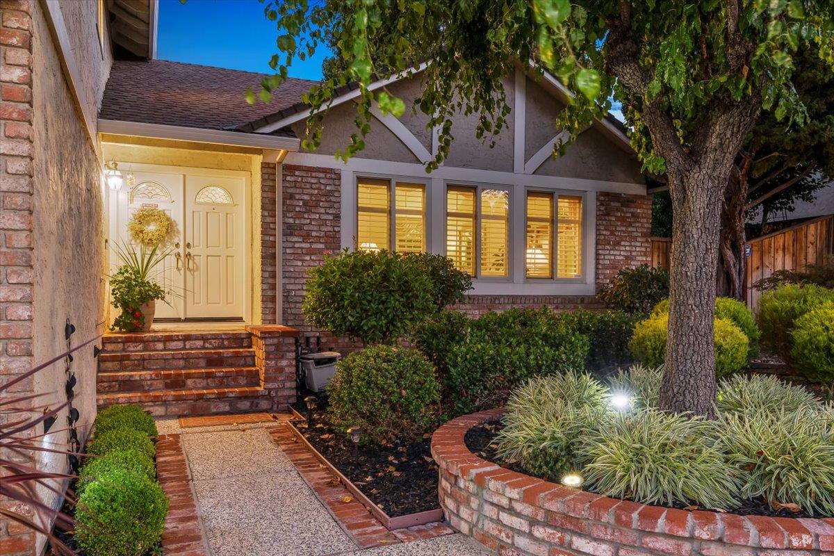 6532 Circle Hill Dr, San Jose, CA 95120 4 Beds 2/1 Baths (Sold