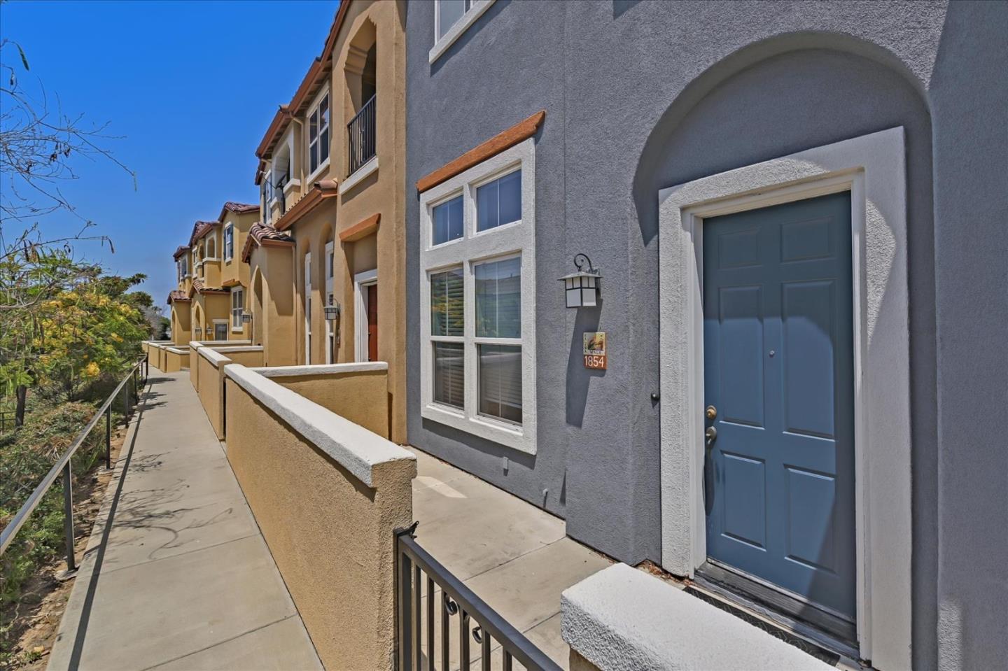 Detail Gallery Image 1 of 1 For 1854 E 12th St, National City,  CA 91950 - 3 Beds | 2/1 Baths