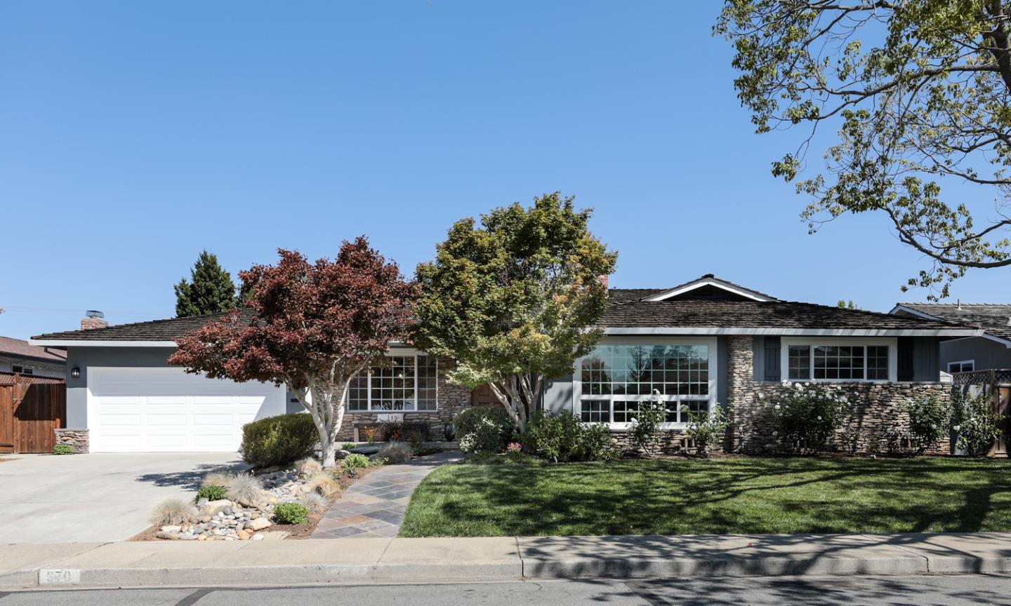 Detail Gallery Image 1 of 1 For 970 Gest Dr, Mountain View,  CA 94040 - 4 Beds | 2/2 Baths