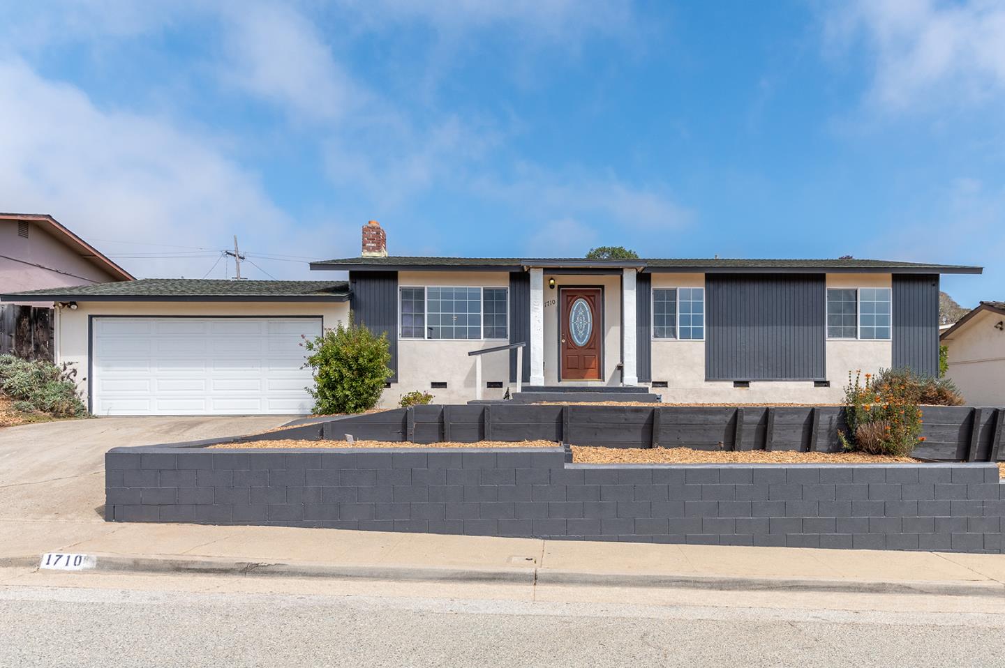 Detail Gallery Image 1 of 10 For 1710 Mescal St, Seaside,  CA 93955 - 3 Beds | 1/1 Baths