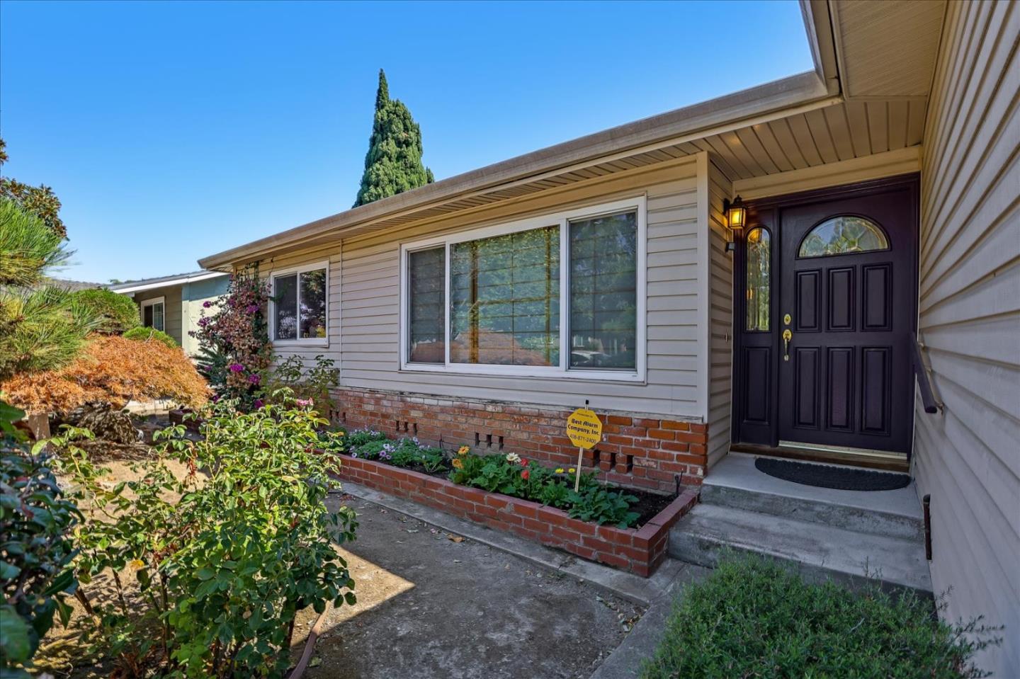 Detail Gallery Image 1 of 1 For 972 Cypress Ave, San Jose,  CA 95117 - 3 Beds | 2 Baths