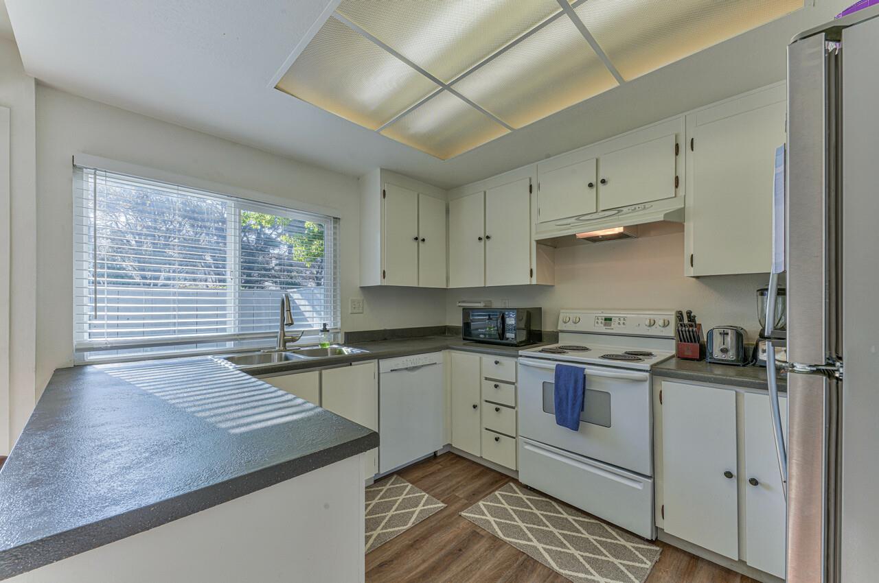 19519 Creekside Ct, Salinas, CA 93908 3 Beds 2/1 Baths (Canceled