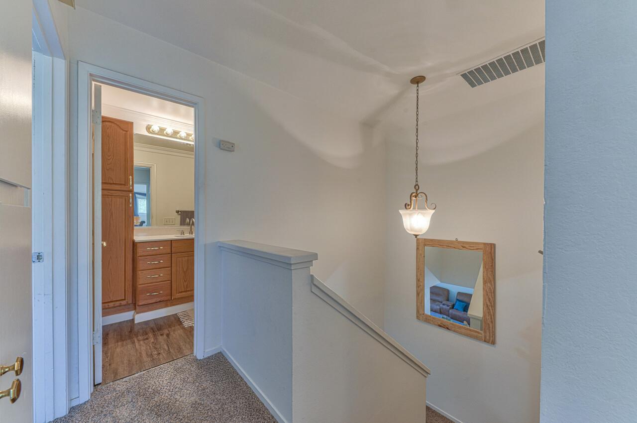 19519 Creekside Ct, Salinas, CA 93908 3 Beds 2/1 Baths (Canceled