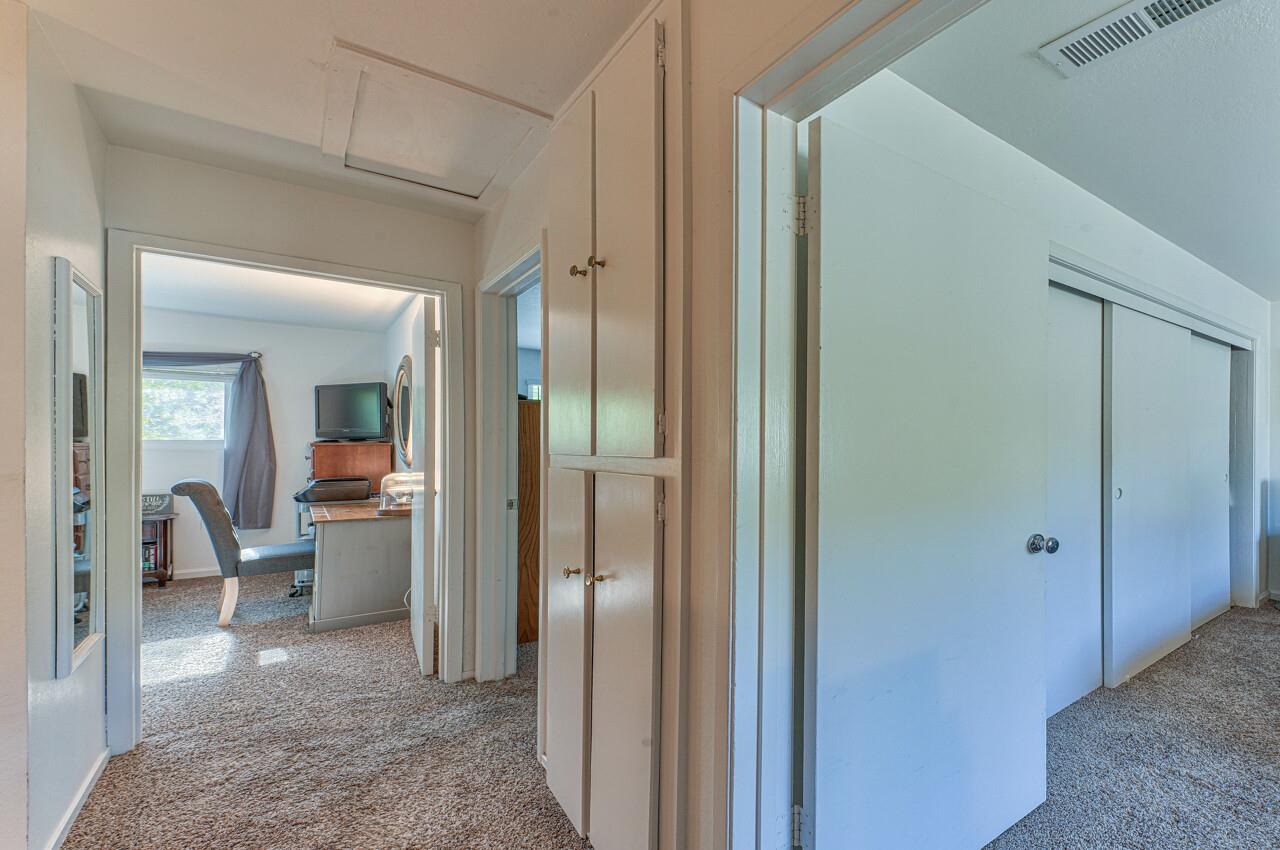 19519 Creekside Ct, Salinas, CA 93908 3 Beds 2/1 Baths (Canceled