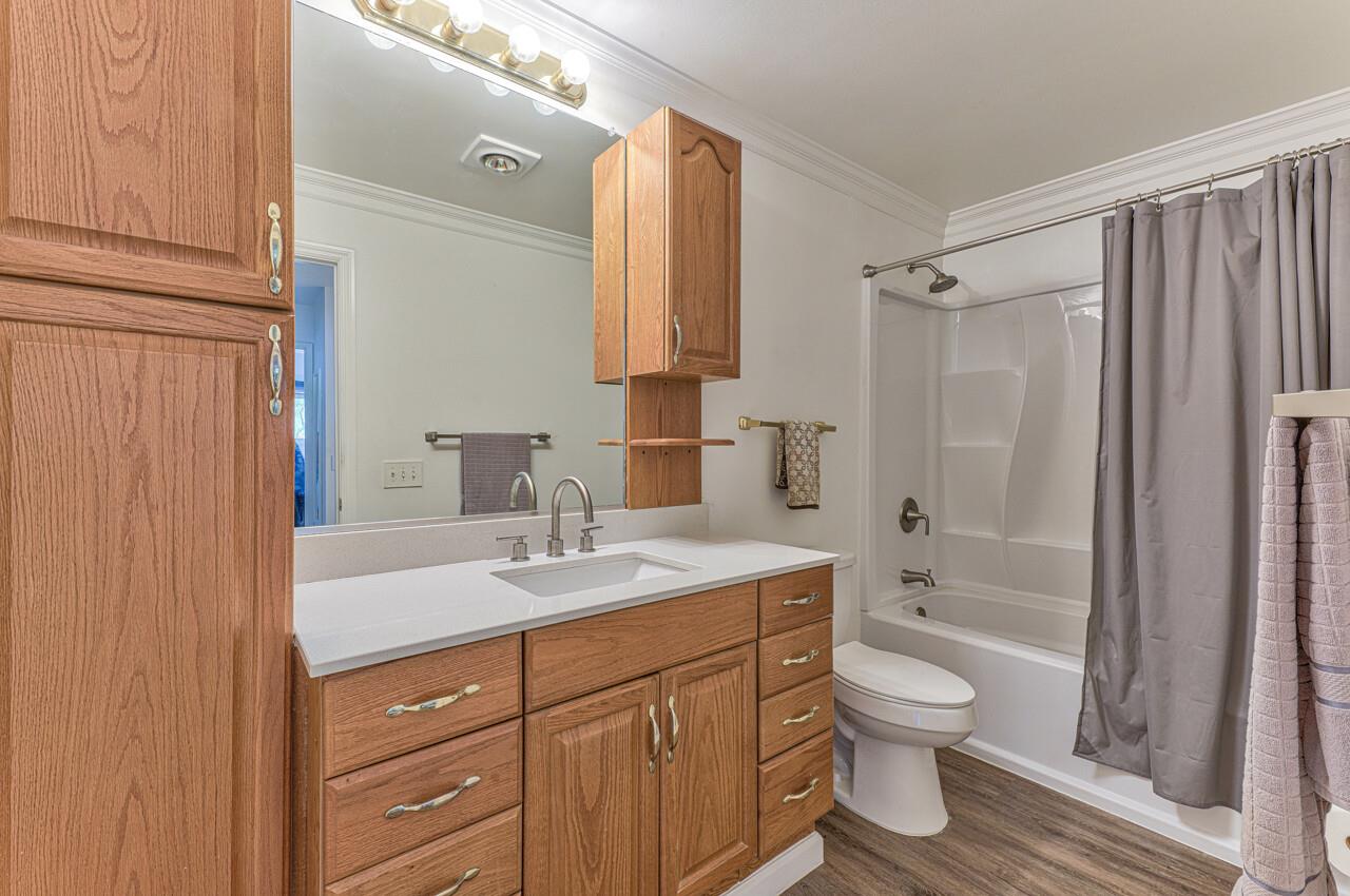 19519 Creekside Ct, Salinas, CA 93908 3 Beds 2/1 Baths (Canceled