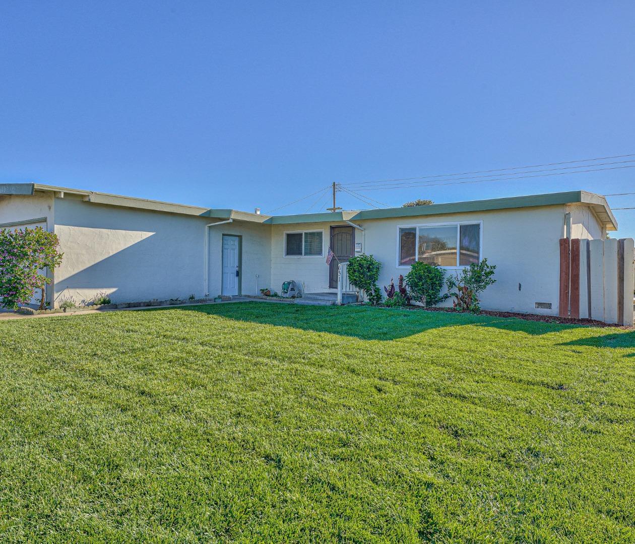 Detail Gallery Image 1 of 1 For 631 Vassar Ave, Salinas,  CA 93901 - 3 Beds | 2 Baths