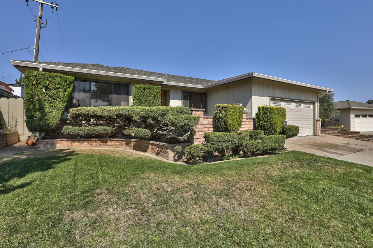 Detail Gallery Image 1 of 1 For 1605 Atherton Way, Salinas,  CA 93906 - 3 Beds | 2 Baths