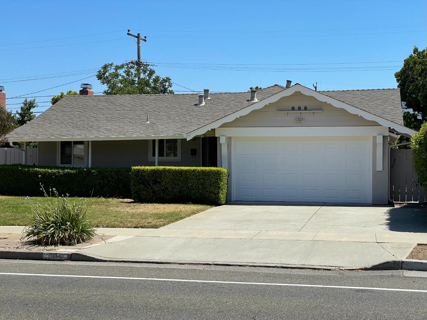 Detail Gallery Image 1 of 1 For 1934 Foxworthy Ave, San Jose,  CA 95124 - 3 Beds | 2 Baths