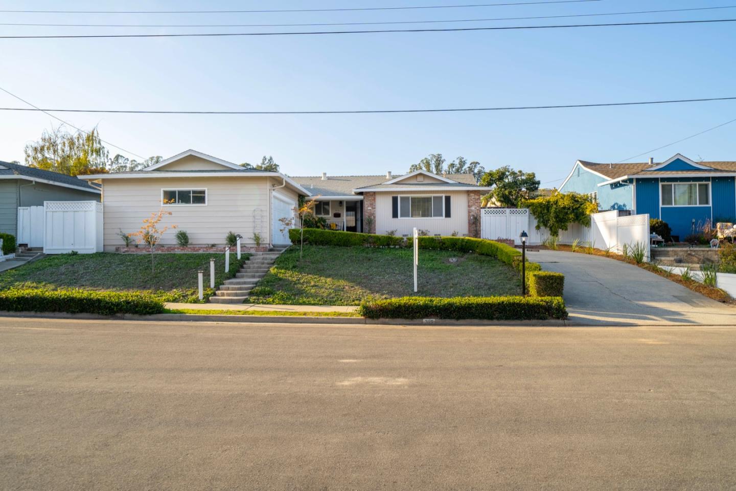 Detail Gallery Image 1 of 1 For 315 Chirco Ave, Santa Cruz,  CA 95065 - 3 Beds | 2/1 Baths