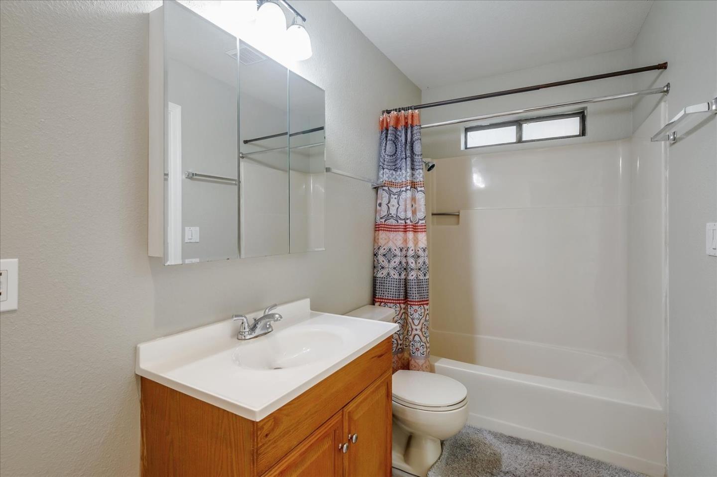 Detail Gallery Image 6 of 22 For 196 Snowberry Ct #4,  Murphys,  CA 95247 - 2 Beds | 2 Baths