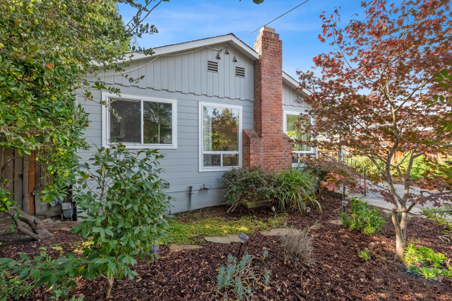 Detail Gallery Image 1 of 20 For 322 Beresford Ave, Redwood City,  CA 94061 - 3 Beds | 1/1 Baths
