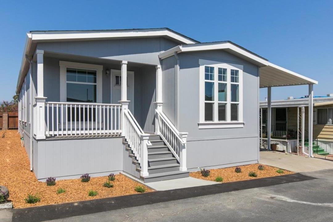 Detail Gallery Image 1 of 1 For 144 Holm Rd #16,  Watsonville,  CA 95076 - 3 Beds | 2 Baths
