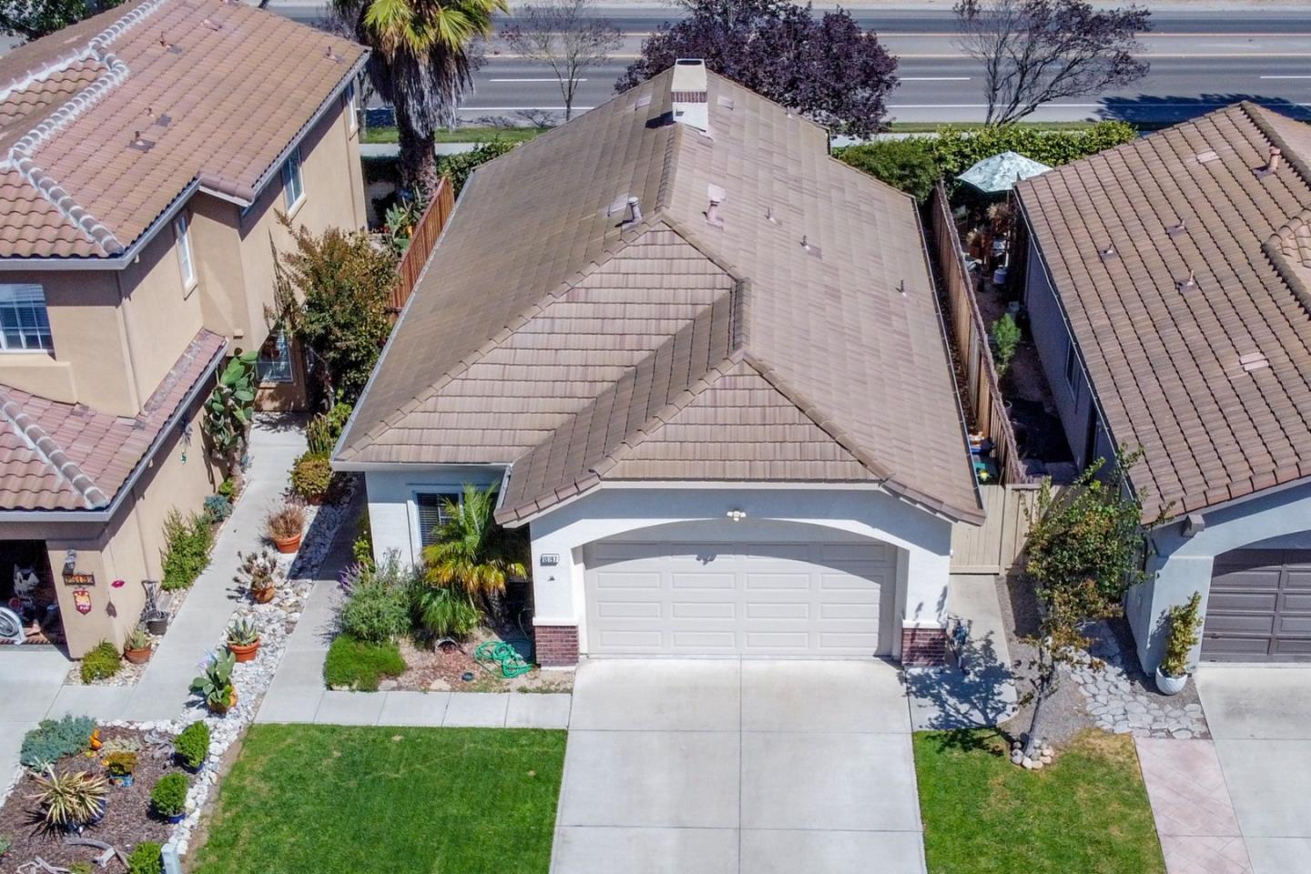 Detail Gallery Image 1 of 20 For 18197 Stonegate Ct, Salinas,  CA 93908 - 3 Beds | 2 Baths