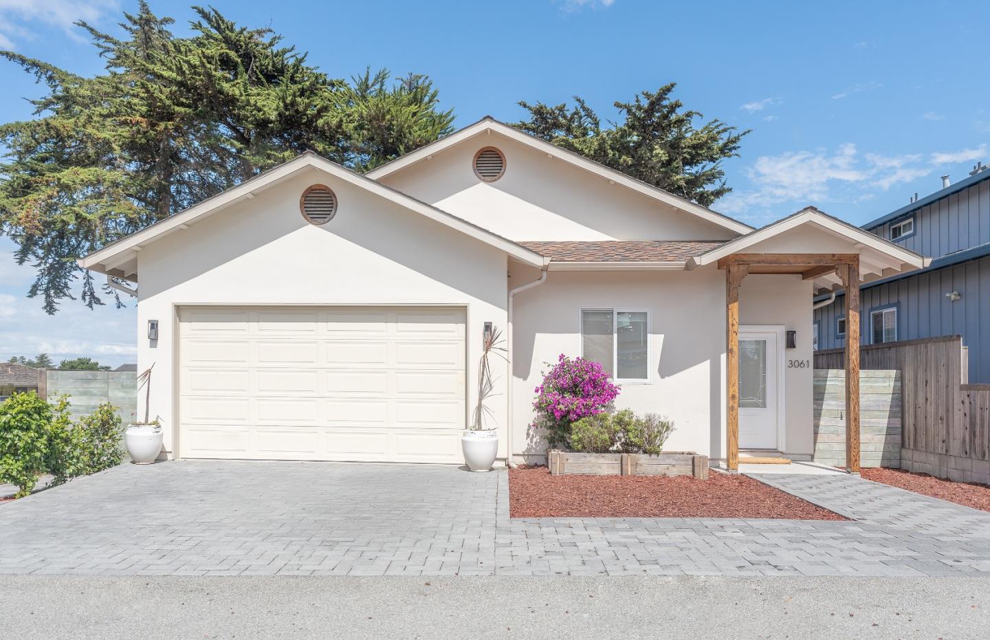 3061 California Ave, Marina, CA 93933 3 Beds 3 Baths (Sold