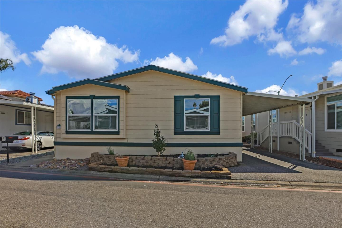 1085 Tasman Dr 725, Sunnyvale, CA 94089 3 Beds 2 Baths (Sold