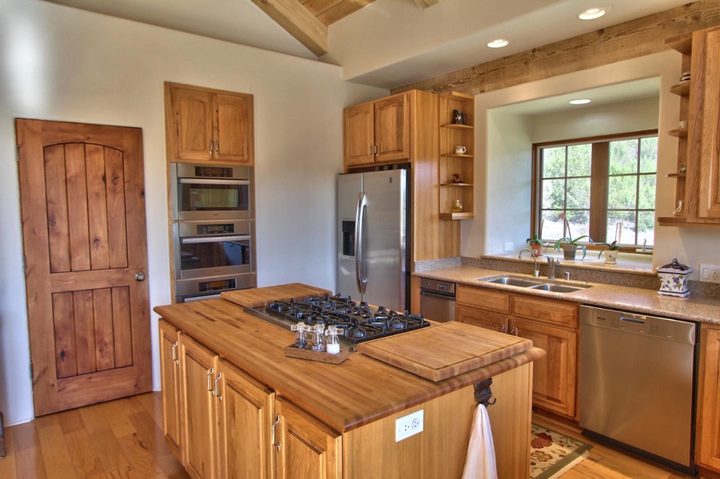 Detail Gallery Image 14 of 38 For 38 Calera Canyon Rd, Corral De Tierra,  CA 93908 - 3 Beds | 3/1 Baths